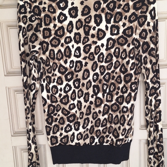 Leopard Cardigan SzS Contrast Trim Cuffs Hem Long Sleeves Lite Weight NWOT - Picture 2 of 9